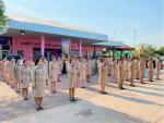 จกรรมเคารพธงชาติ สวดมนต์ ร้องเพลงสดุดีมหาราชา สดุดีมหาราชินี